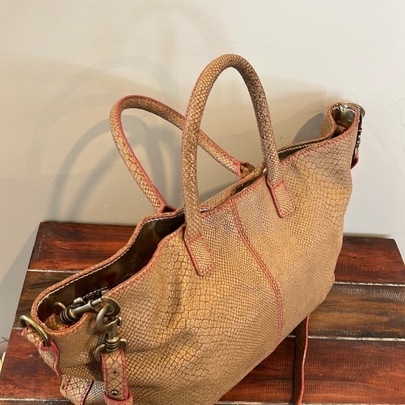 ⭐️ LIEBESKIND Handbag Purse Leather Gold Interior - Picture 8 of 14